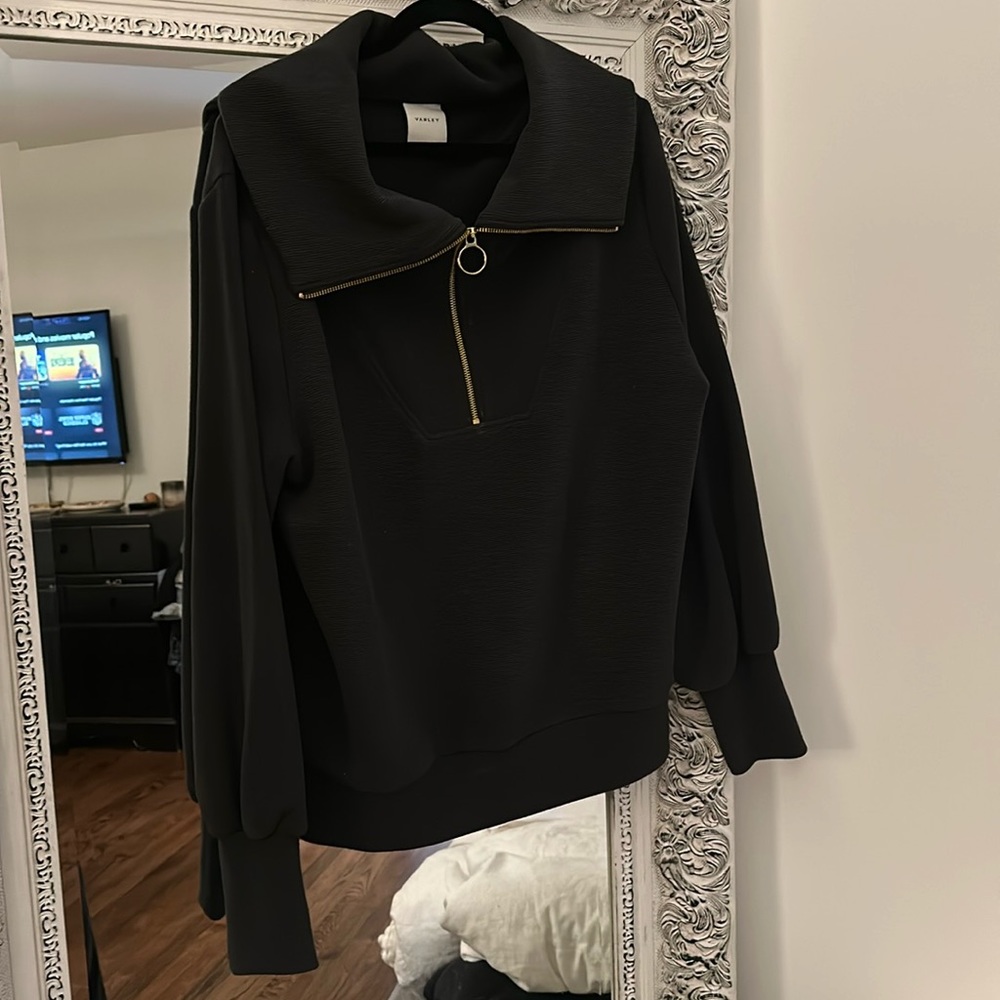 Varley Vine Half-Zip Pullover in Black